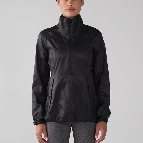 lululemon athletica Jackets & Blazers - Lululemon Women's Run With It Jacket Black Size 6 Windbreaker Water Resistant